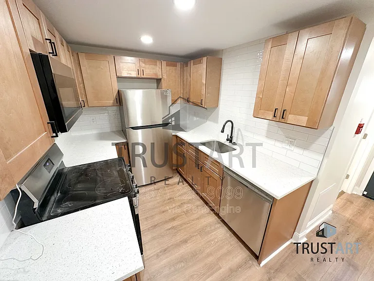 4633 Penn St #1 — Photo 3