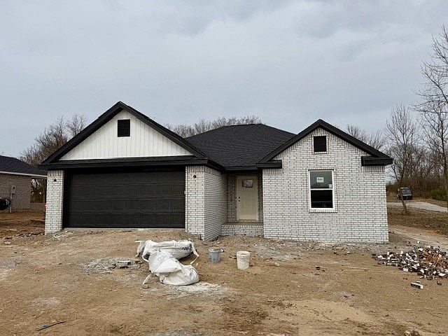 1st image of 305 E Copper Leaf Dr