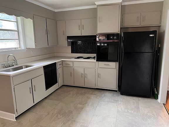4th image of 1002 Ogrady Dr APT 2