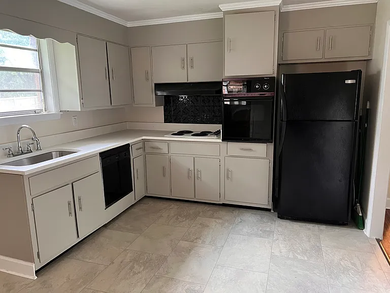 1002 Ogrady Dr #2 — Photo 4