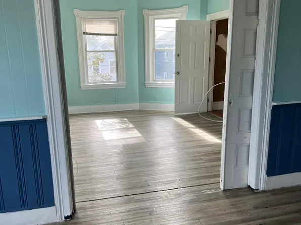 297 Admiral St #2, Providence, RI 02908