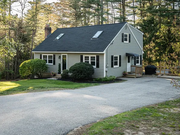 20 Alvirne Drive, Hudson, NH 03051