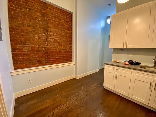 Rented by Compass | media 2