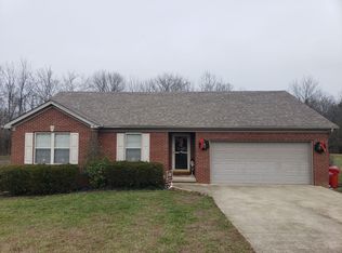 121 Apple Tree Ct, Frankfort, KY 40601