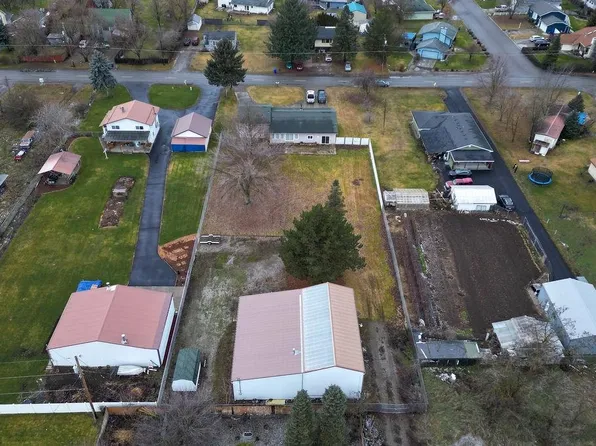 5214 N Evergreen Rd, Spokane, WA 99216