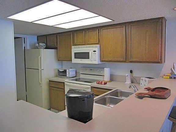 5th image of 3000 Gulf Blvd APT 704