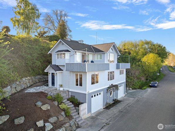 6598 Columbia Beach Drive, Clinton, WA 98236