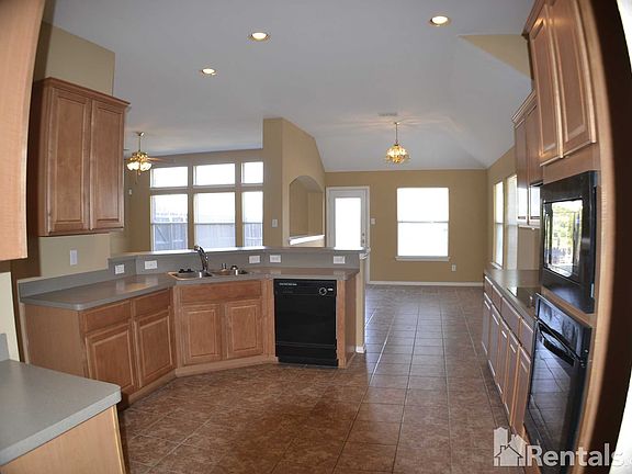 4th image of 1213 Mercy Ct