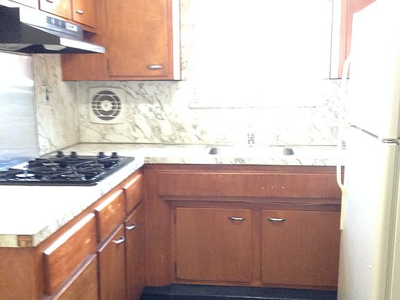 2nd image of 2601 29th St