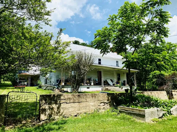 4246 Roan Creek Rd, Mountain City, TN 37683