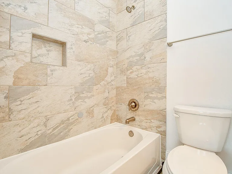 818 Yale St #A — Photo 21