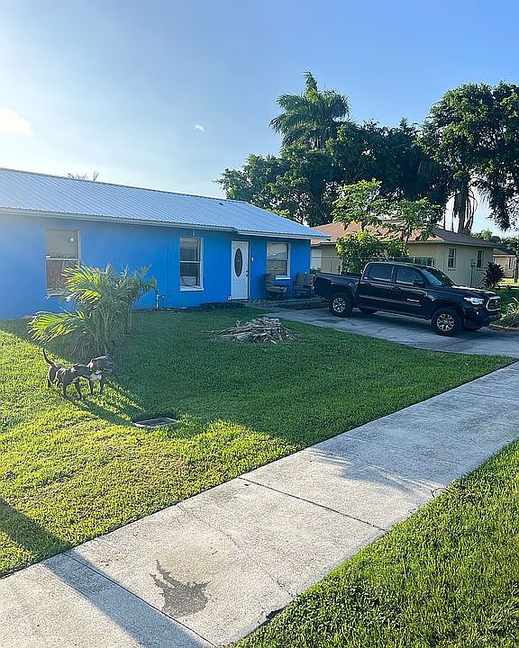 2nd image of 505 Pahokee Cir