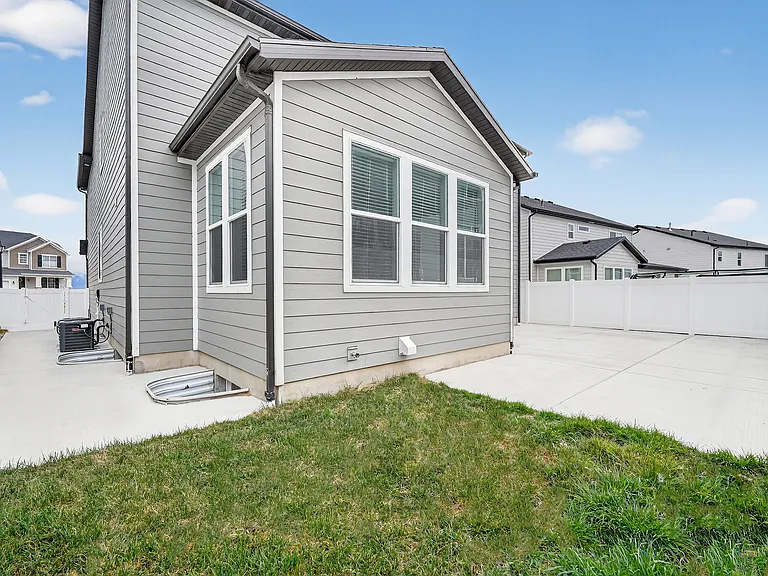 2123 N Wild Hyacinth Dr — Photo 40