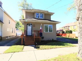 934 Cedar Ave, Elgin, IL 60120