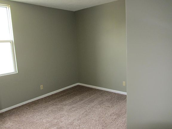 4th image of 119 2nd St #3