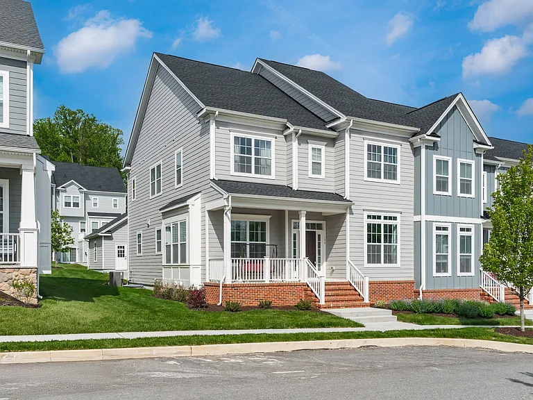 155 Lotus Ln — Photo 2