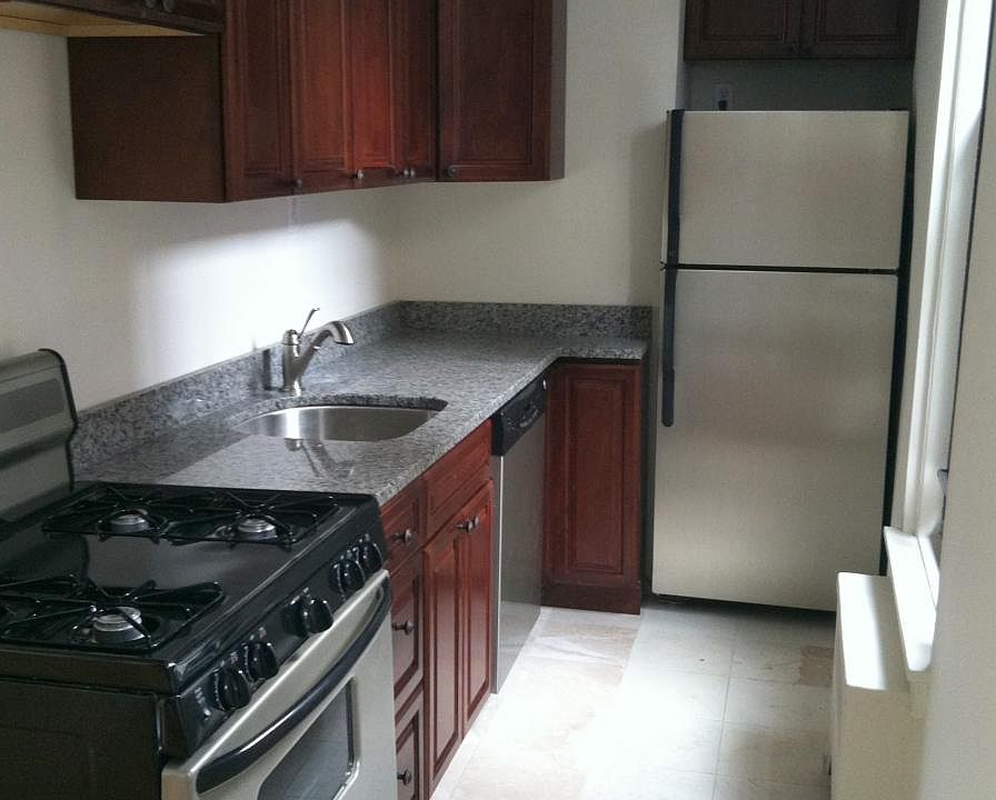 1st image of 1100 Madison Ave