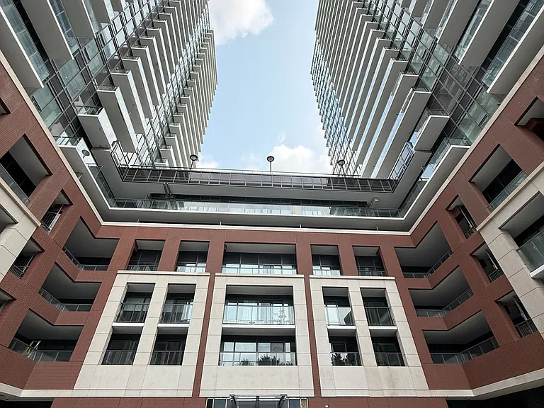 4010 Eglinton Ave W #912 — Photo 1