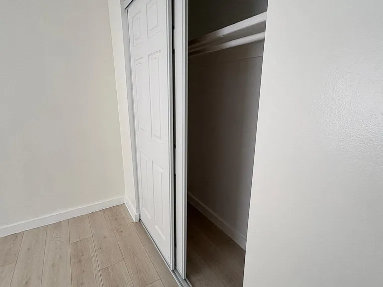600 NE 46th Ct #5 — Photo 9