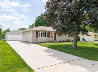 369 13th St NE, Owatonna, MN 55060