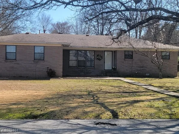 8 Sherwood St, Van Buren, AR 72956