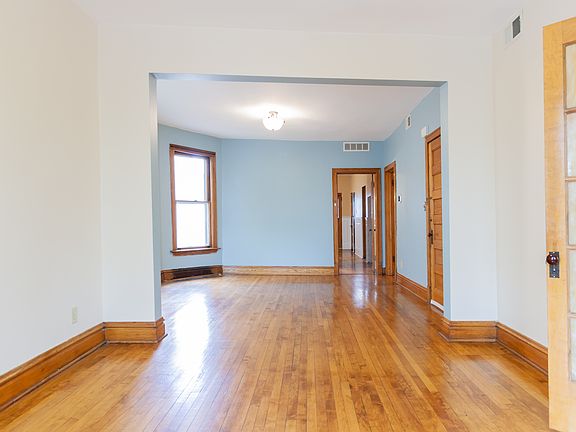 5th image of 2430 N Mozart St #1