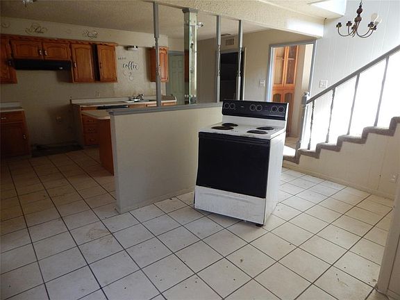5th image of 7209 Nosilla St