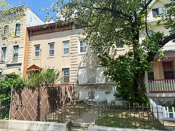 23 Kenilworth Pl, Brooklyn, NY 11210
