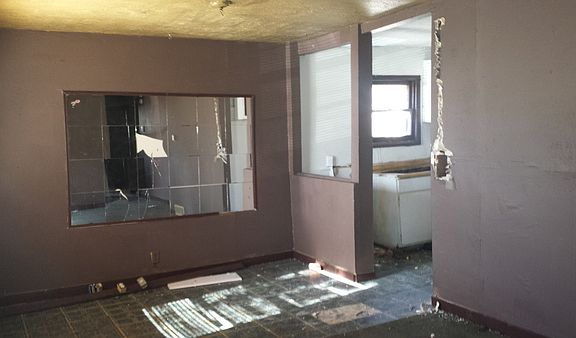 3rd image of 4506 E 22nd St