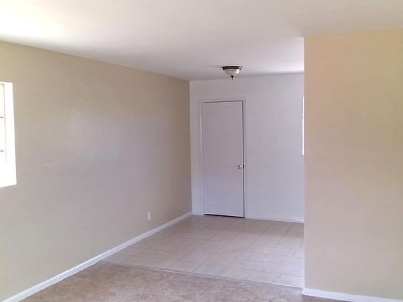3rd image of 10360 Newport Dr