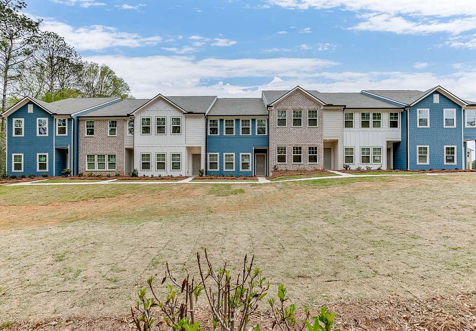 Your Streetscapes in Laurelwood by Ashton Woods