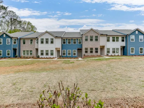 6619 Wyndale Dr, Douglasville, GA 30135