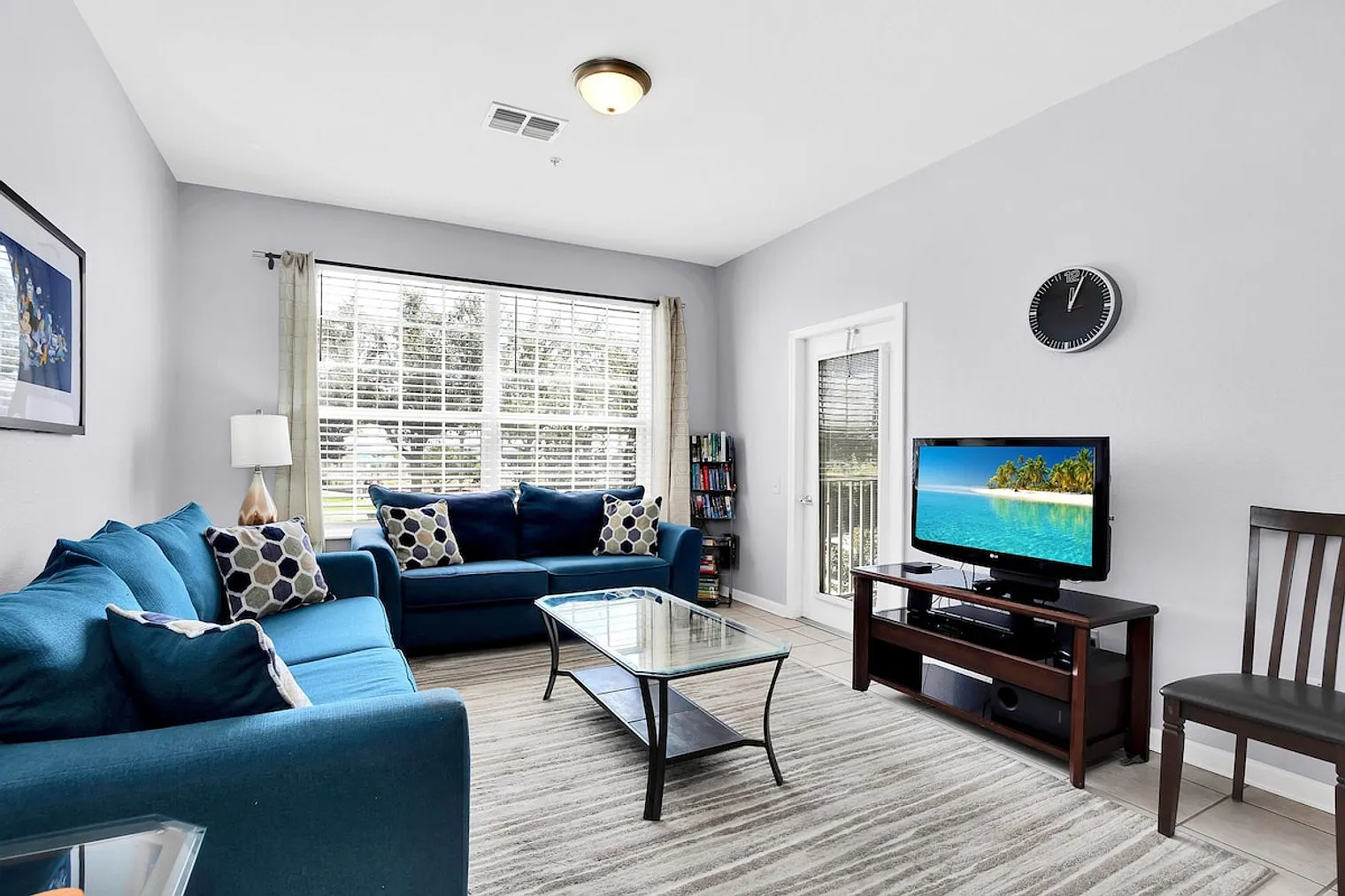 3 bed, 2.0 bath, 1410 sqft, $2,765 — Photo 1