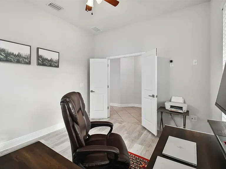 2776 Satilla Loop — Photo 8