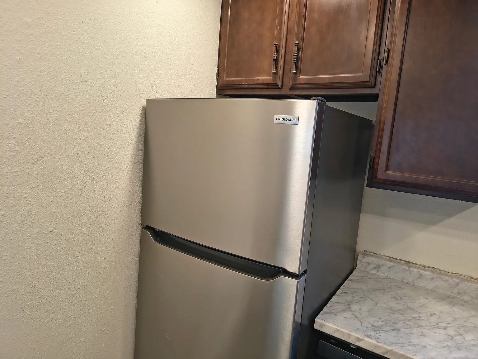 2 bed, 775 sqft, $1,800 — Photo 2