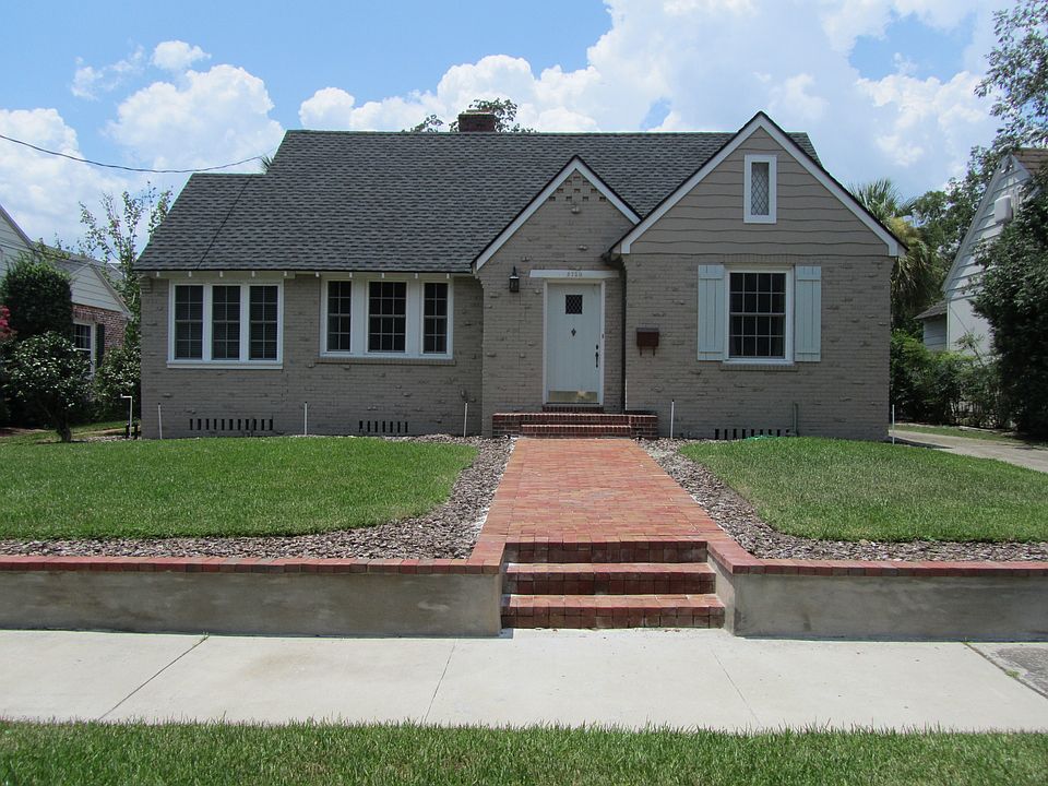 2nd image of 2730 Green Bay Ln