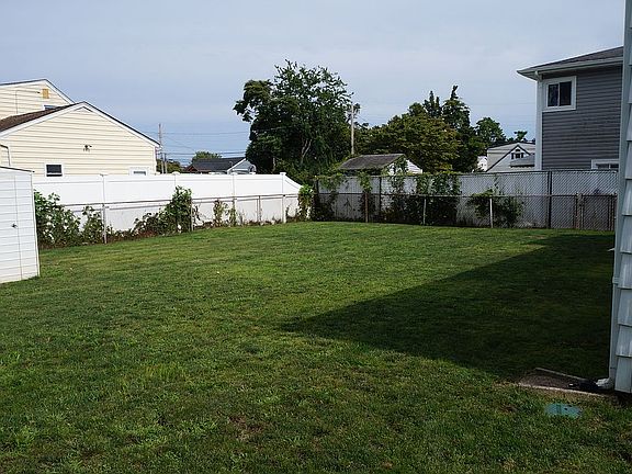 2nd image of 124 2nd Ave