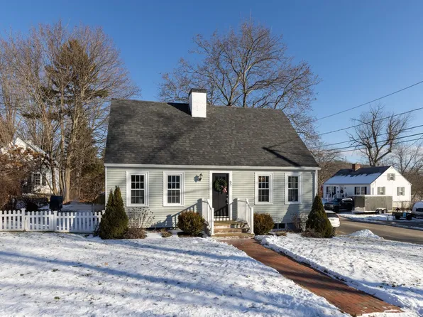 65 Hough Street, Dover, NH 03820