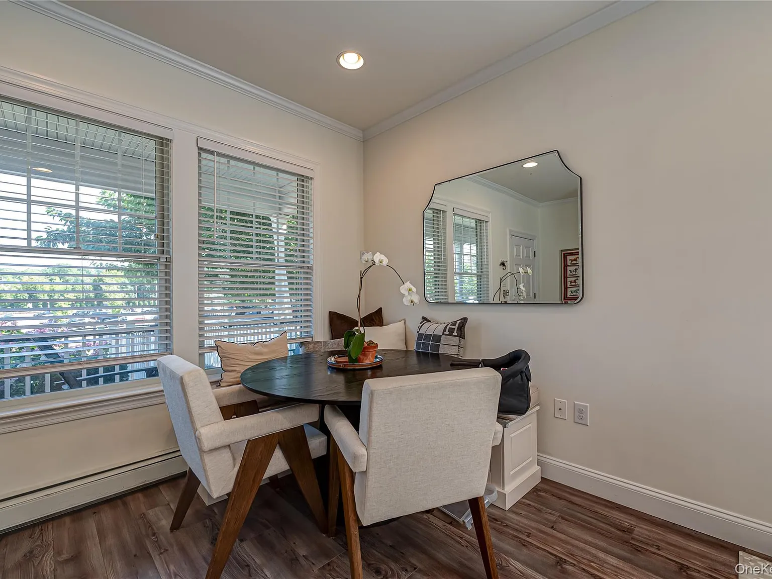 2 bed, 2.5 bath, 1200 sqft, $4,950 — Photo 4