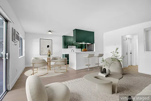 1333 N Martel Photo 1