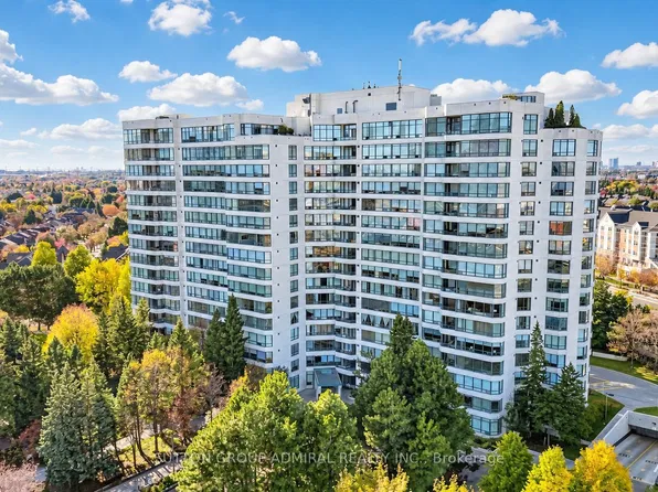 120 Promenade Cir #1001, Vaughan, ON L4J 7W9