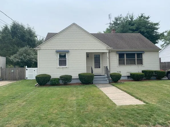 15 Keane St, Lincoln, RI 02865