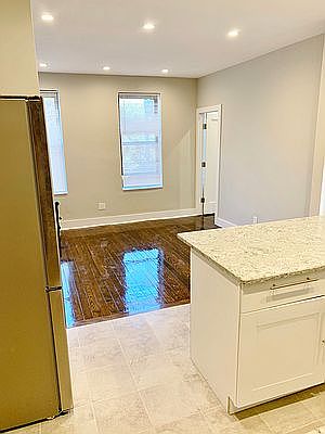 4th image of 24-20 41st St #2II