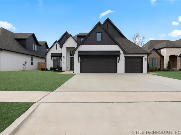 4011 W Albuquerque St, Broken Arrow, OK 74011