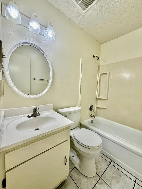 1624D Newport Place — Photo 4
