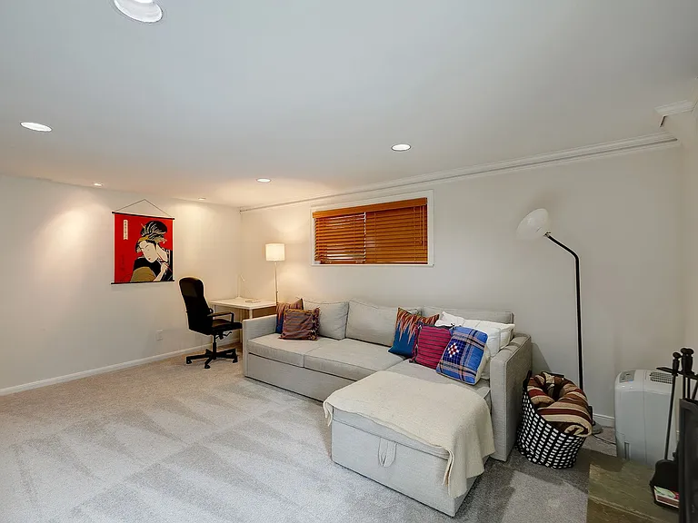 9420 Holland Ave — Photo 40