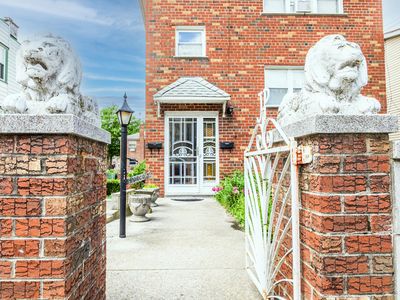 1925 Bogart Avenue, Bronx, NY, 10462