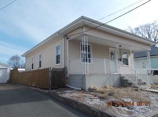 27 Finch Ave, Pawtucket, RI 02860