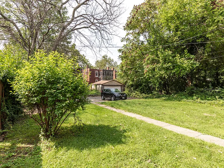 6042 Kingsbury Ave #3W — Photo 16