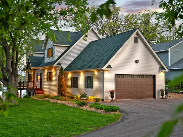 2331 Driftwood Ln, Mound, MN 55364